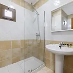 Flora - Vipvipvillas Vila