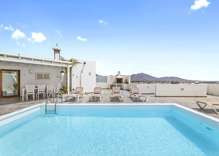 Flora - Vipvipvillas * Playa Blanca (Lanzarote)
