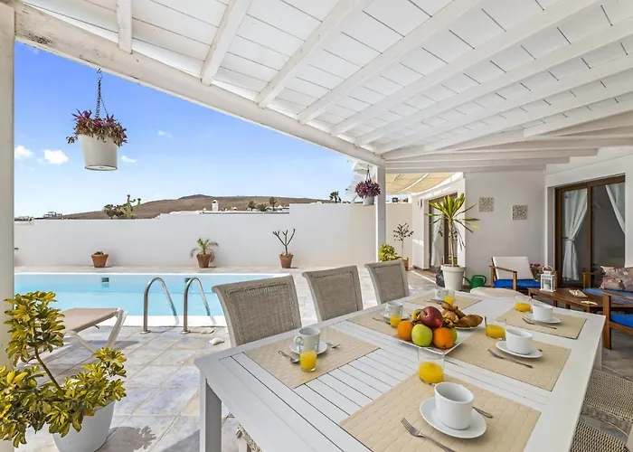 Flora - Vipvipvillas