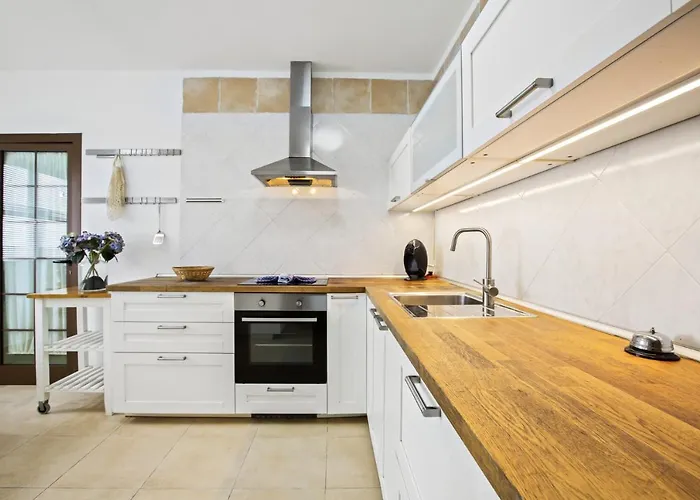 Flora - Vipvipvillas فيلة