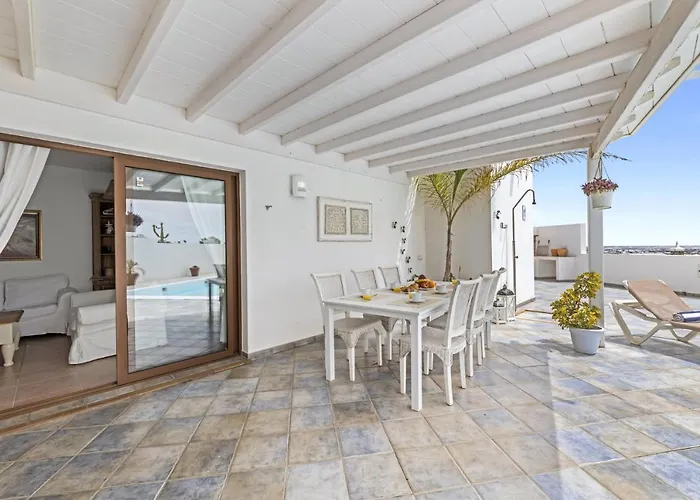 Flora - Vipvipvillas فيلة *